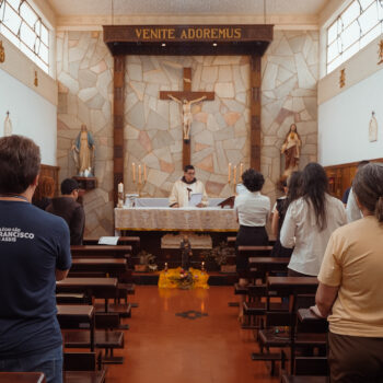 Colaboradores em Celebração: Missa Especial em Homenagem a São Francisco de Assis em Anápolis