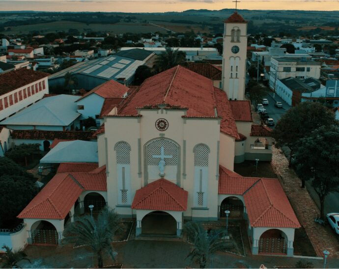PARÓQUIA SAGRADO CORAÇÃO DE JESUS - Pires do Rio