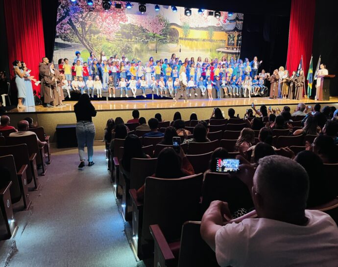 Colégio São Francisco de Assis, em Anápolis, realiza o Musical Franciscano Frei Beraldo Hanlon