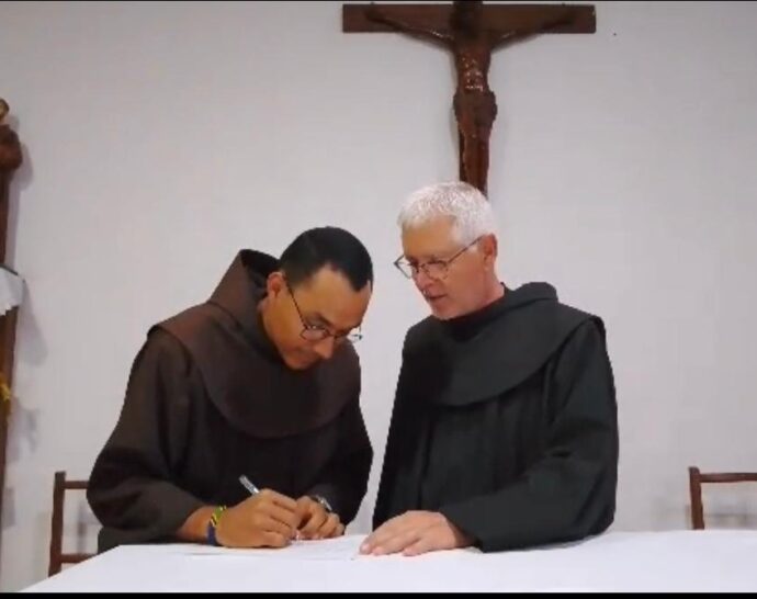 Frei Michel Lopes renova votos temporários na Tanzânia