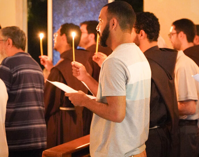 Em clima pascal, frades iniciam  a Pascoela em Anápolis