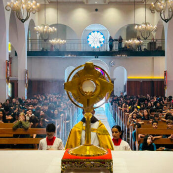 Colégios da Rede Educacional Franciscana celebraram Corpus Christi com alunos, professores e colaboradores