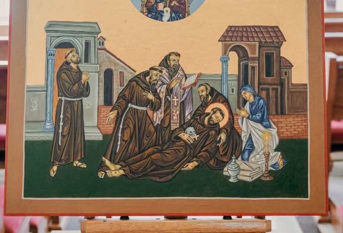 Frei Lucas Soares pinta ícone em memória dos 800 anos do Trânsito de São Francisco