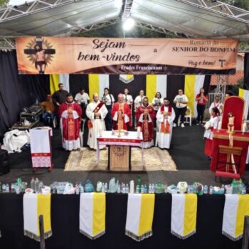 A fé que conduz o povo ao Senhor do Bonfim, em Araguacema
