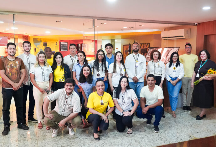 Cuidado com a vida e saúde mental são temas de encontro com colaboradores em Anápolis