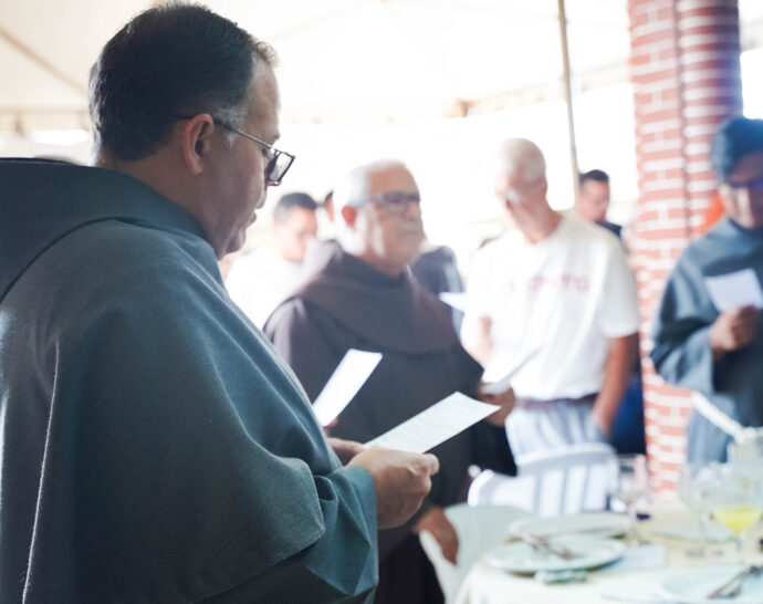 Família Franciscana se reúne para almoço fraterno em celebração a São Francisco